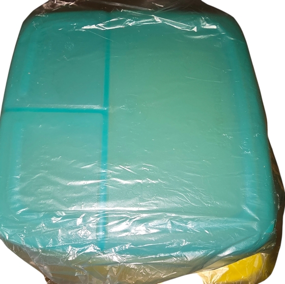 Tupperware Lunch-It Divided Container Set - Picture 3 of 4